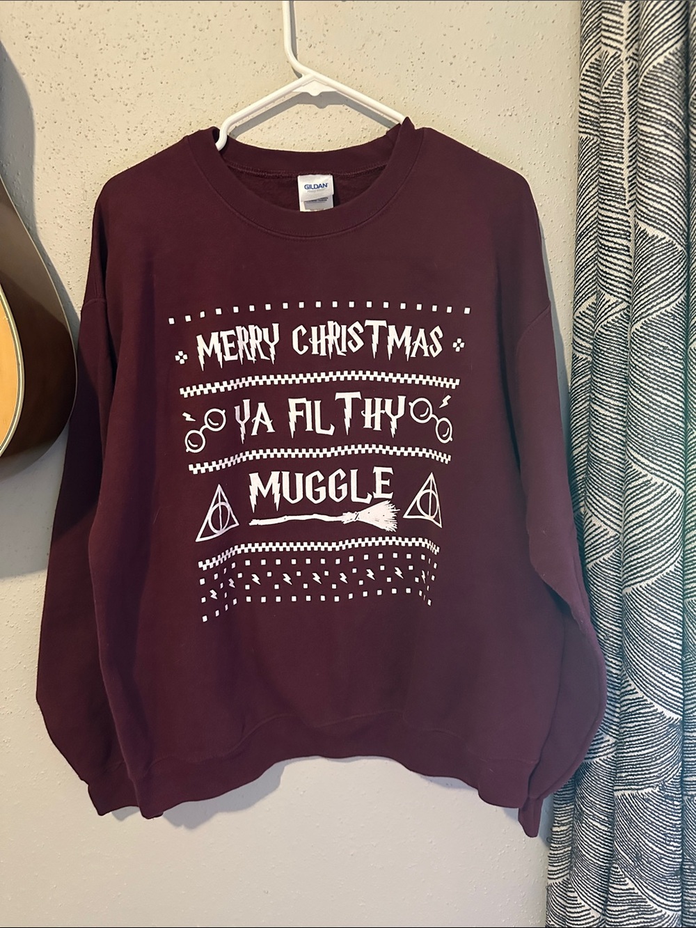 Gildan Maroon Crewneck Sweater with White Holiday Graphic